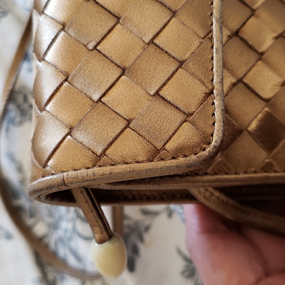 Bottega Veneta Intrecciato Metallic Gold Color Sling Bag - Picture 7 of 15